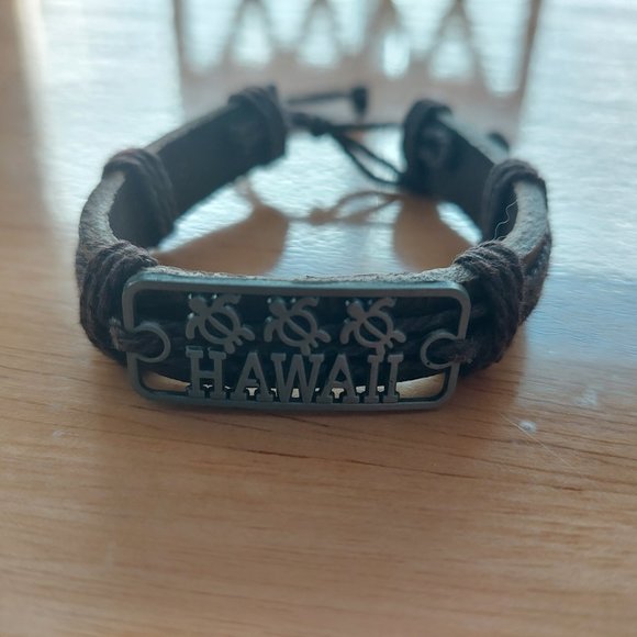 Hawaiian Lanyard and Bracelet Set, Green Detachable key ring and turtle … - Picture 5 of 6